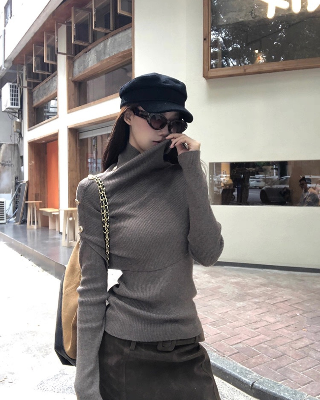 ハイネックレイジーニット